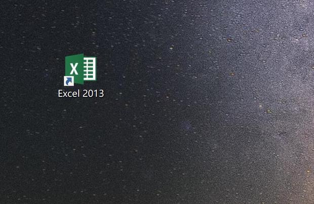 Excel表格怎样批量的在一列数字前面加汉字等