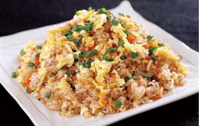 日本人吃什么都爱打个生鸡蛋,专家提醒网友,不