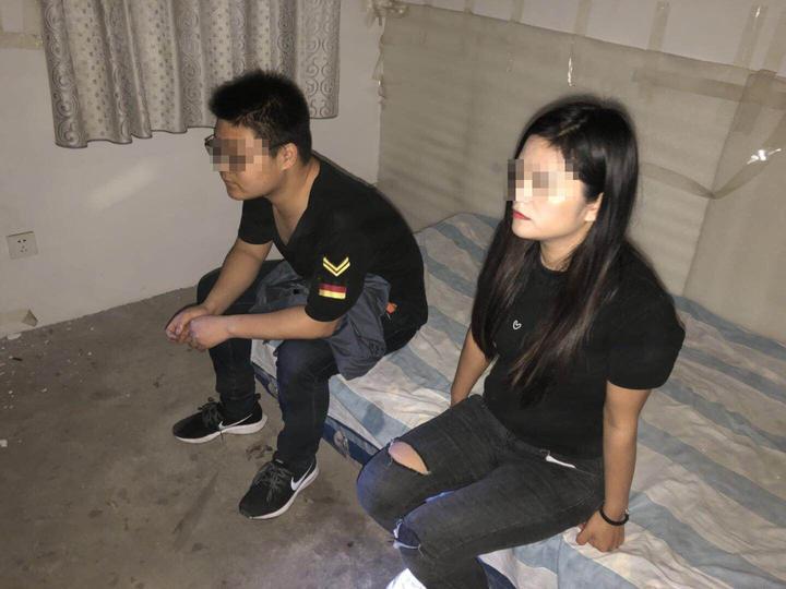 浙江衢江警方扫黄 现场不堪入目