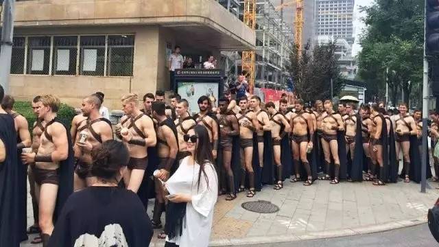 北京外籍人口_北京人口密度分布图(2)