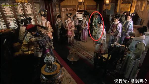 甄嬛传安陵容怀孕那集,谁注意叶澜依请安的姿