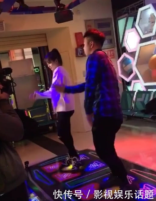 沈梦辰杜海涛结伴录制真人秀,大玩跳舞机默契