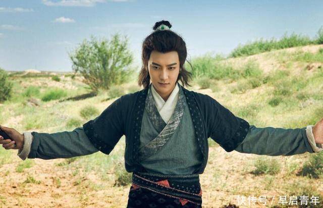 黄子韬怒骂学员没品德,她摔倒了却无人理会,最