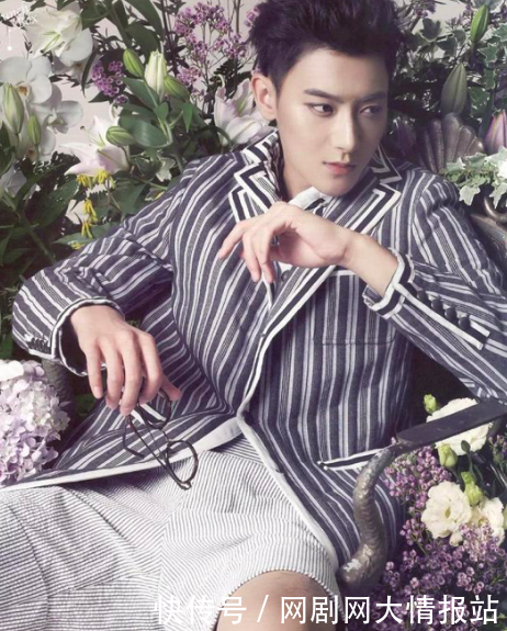 黄子韬今天宣布成立个人公司,土豪式的办公室