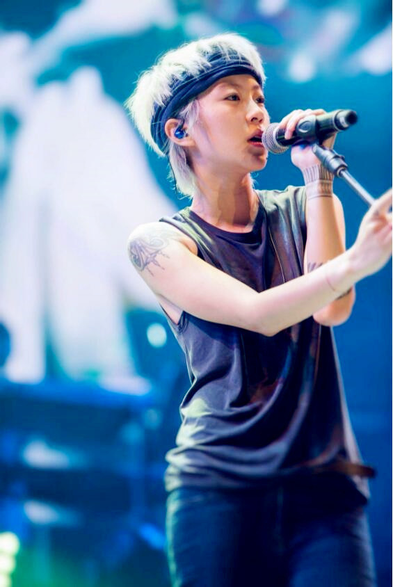 王菲窦靖童公开互怼:你不能去学坏,你可以不乖