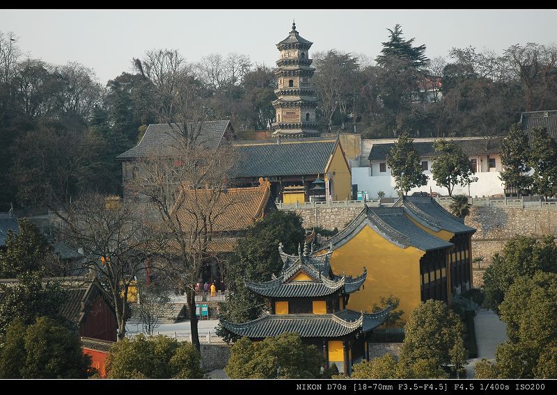 广济寺位于赭山南麓,是芜湖市文物保护单位,中国重点寺庙和游览胜地.