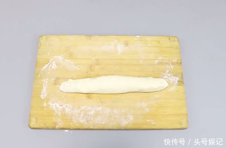 饺子皮快速做法,不用擀面杖,一次做够一大锅,学