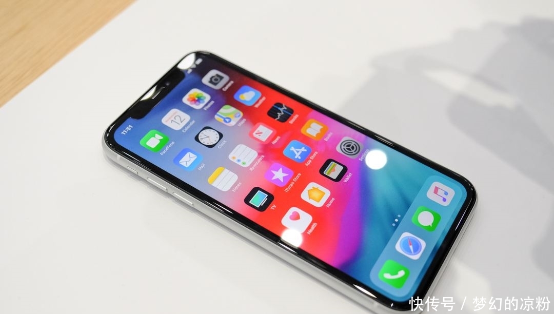 新版iPhone XR来了,价格不涨反降,配置没有差