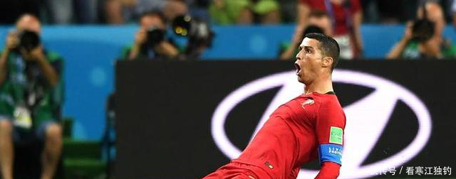 C罗连进三球让媒体跪服吹捧,但却依旧有人对他