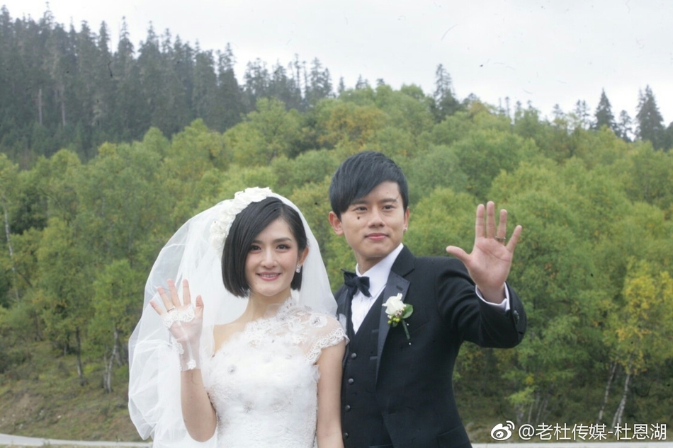 谢娜晒助理做美味佳肴 老公张杰遭马蓉表白