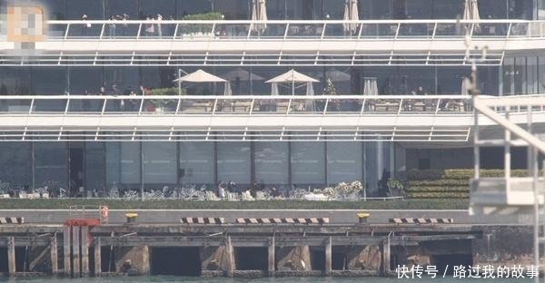 阿娇赖弘国领证现场穿粉色纱裙美出新高度,手