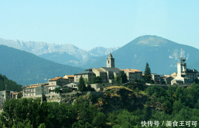 全球最长寿的袖珍国家,国民人均月收入高达3万