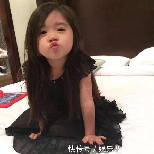 韩国小女孩认了个迪拜干爹, 如今身价过亿, 全家