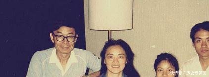 著名诗人,要求自己的妻子不断打胎,喝妻子的血