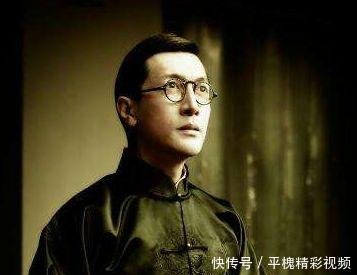 晚年的溥仪重回故宫,对花瓶自言自语,专业人员