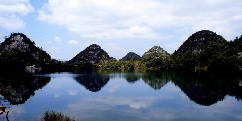 水城天生湖