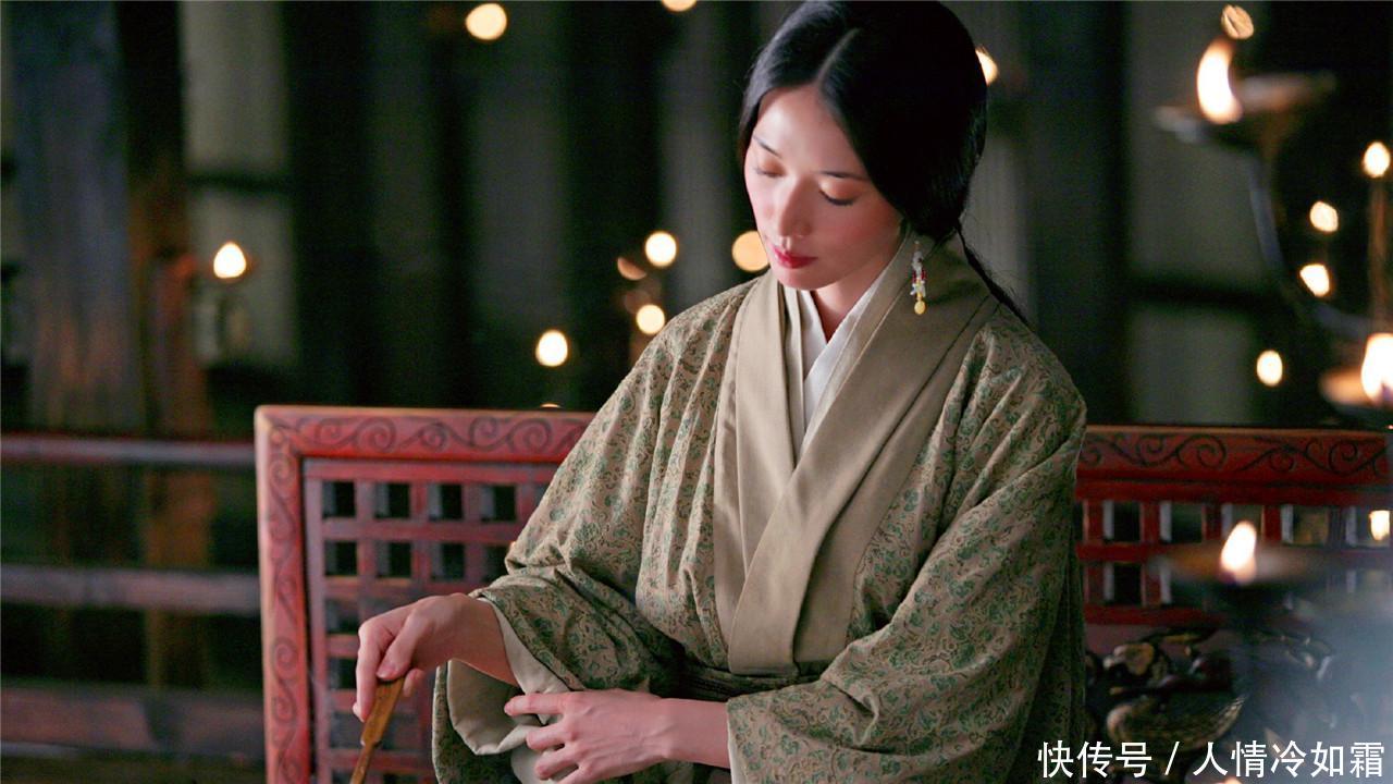 她拥有绝世容颜追随者众多,却甘当他人小妾,1