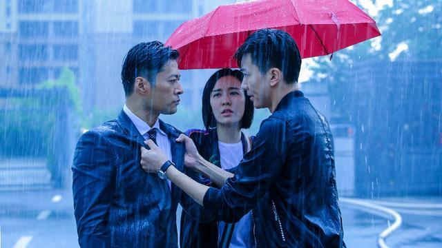 吕佳容华丽逆袭，《执行利剑》收视碾压暑期档！全方位收获好口碑