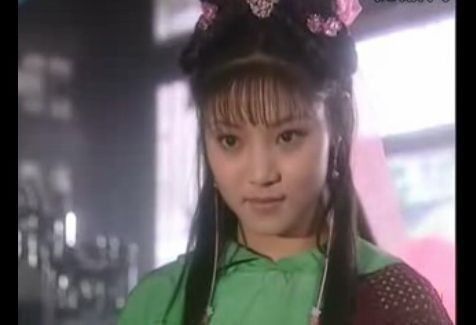 经爱情公寓女配?整容过度似李小璐?邓家佳忽