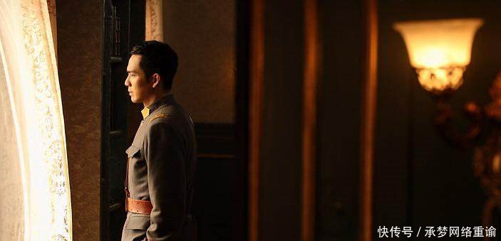 《来不及说我爱你》中两个人看透了慕容沣的人