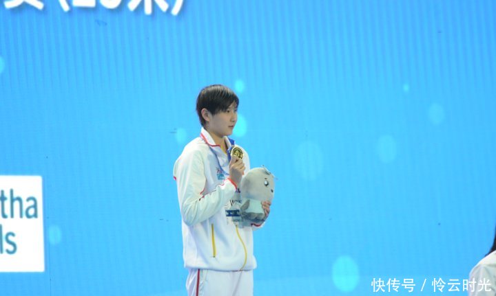 王简嘉禾夺得女子800米自由泳赛金牌,小迷糊