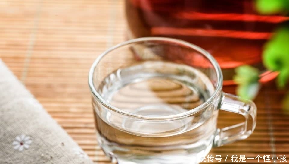 喝水时不注意一点, 喝的越多癌细胞越高兴, 可惜