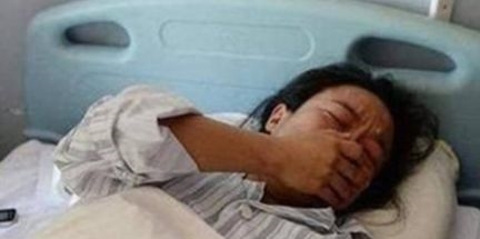 孕妈生下宝宝胎盘不见了,医生逼问孕妈,得知原