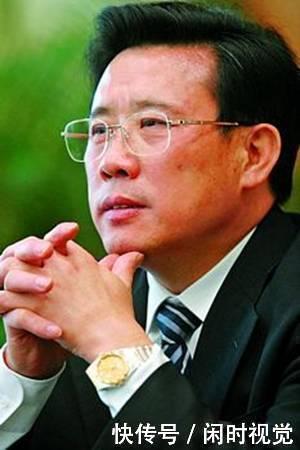 他是差点成为老师的中国首富,把挖掘机卖到全世界身价超过700亿