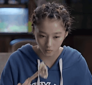 奇葩:国民闺女关晓彤 实力派行走的表情包!_奇葩说网