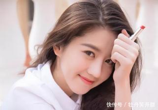 搞笑段子:妈妈带小男孩在超市,小男孩要喝可乐,妈妈不许 澳门银河官方网