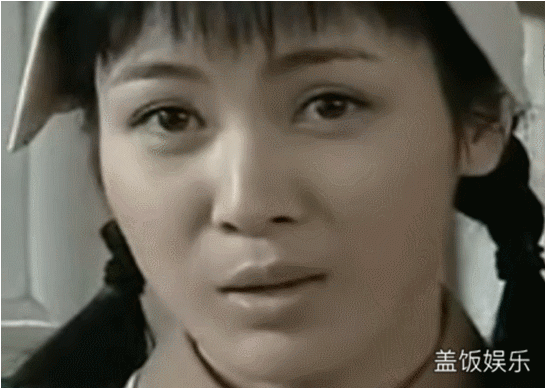 亮剑女神童蕾搭档靳东翻红,曾被曝潜规则还爱混夜店