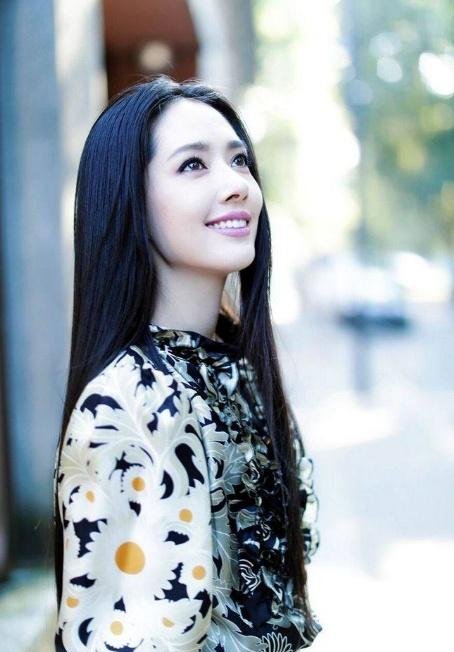 郭碧婷长发仙女气质,短发造型一言难尽,网友:一