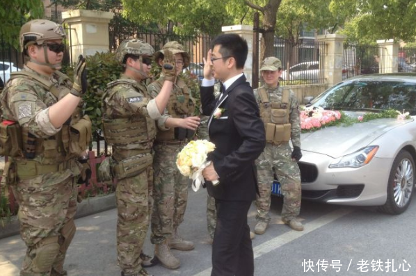兵哥哥去接亲,侦察兵战友充当伴郎团,新娘和伴娘团欲哭无泪!