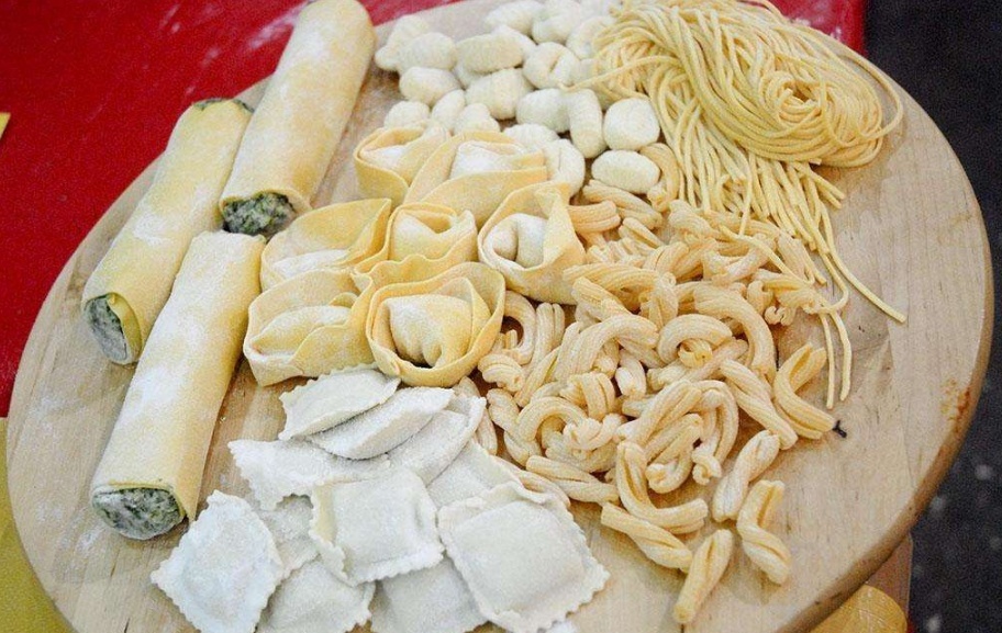 胃酸过多经常烧心怎么办?重视这几点,轻松改善