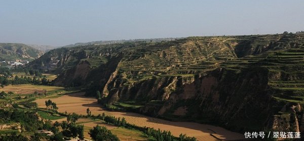 黄土高原成因公认的说法是风成说,民间还有个