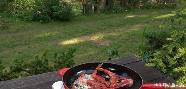 吃虾要把虾头去掉吗?可别搞错了,弄错美味大打折扣!鲜味全无 盈丰娱乐官网