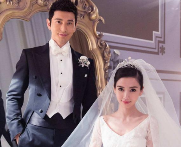 杨颖罕见晒小海绵照片,母子俩的大长腿吸睛,网