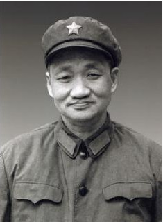 他是毛主席逝世时唯一的儿子,一生没享受任何特权,毛主席临终一