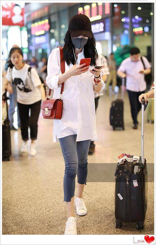 看完王鸥穿紧身裤,再看看杨幂,真想对刘恺威说