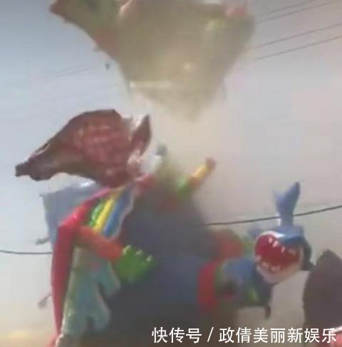 河南虞城农村赶集突现龙卷风,户外蹦床刮上天