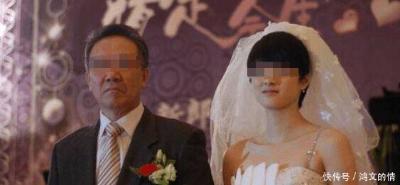 我结婚时我爸不肯给嫁妆,他病重我拿一万回家