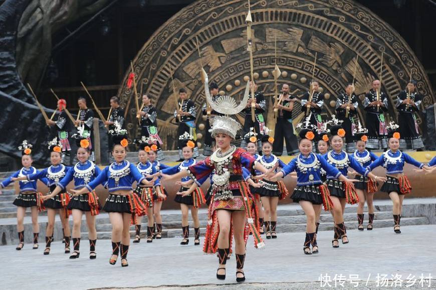 贵州著名景点，被爆出过度商业化，网友：走凤凰古城的老路？