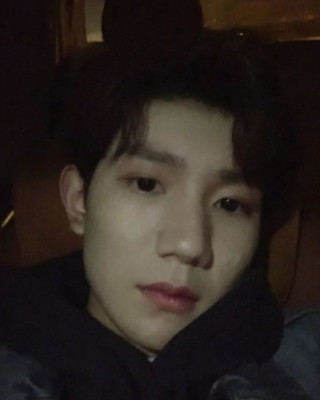 王源打脸粉丝彩虹屁,面对过度的夸赞,爱豆们都