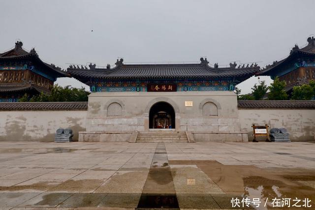 菩提岛 菩提树下 海风拂面 任天地在胸中激荡