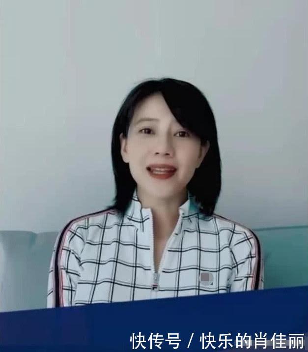 被质疑怀孕的高圆圆首次露面,脸肿孕相明显,网