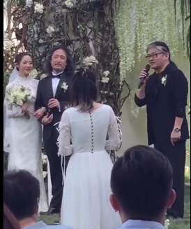 音乐三宝与新婚嫩妻出游