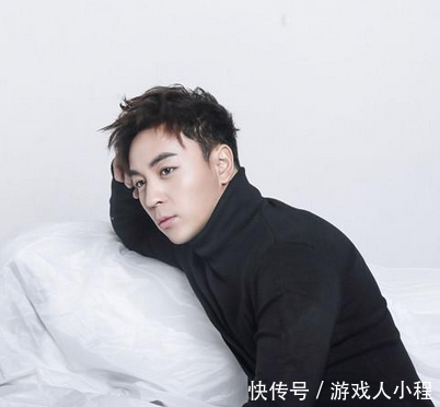 龙变身网红瘦,看到他的侧颜,网友:好像杨幂老