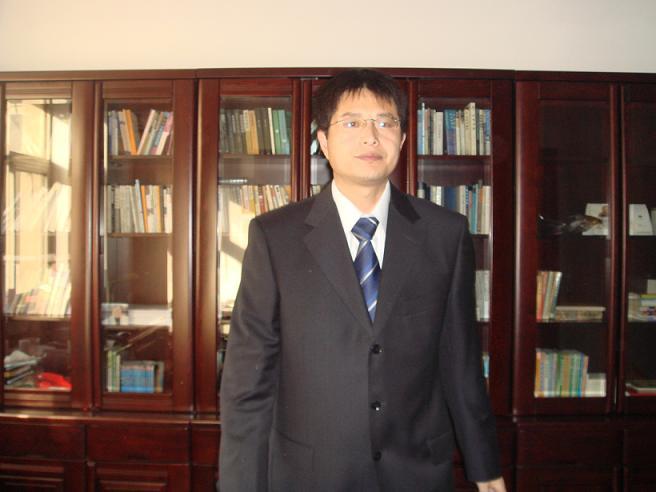 2001年9月——2002年7月,邢台学院中文系,教师.