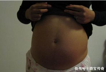 怀孕7个月去世,医生检查尸体时,掰开她嘴巴,吓得瘫坐地上!