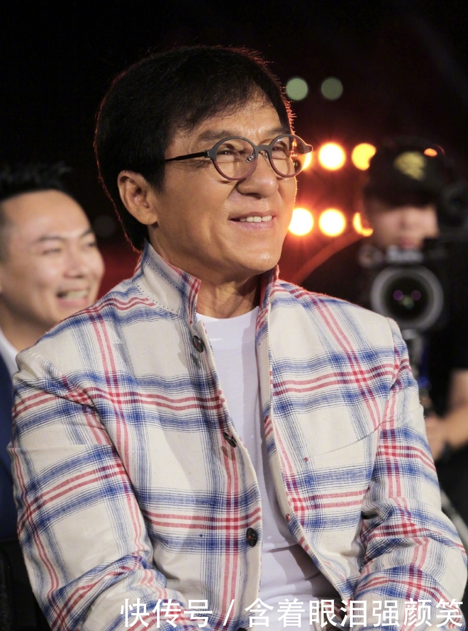 成龙发文亲自打假,提醒网友勿信冒牌成家班